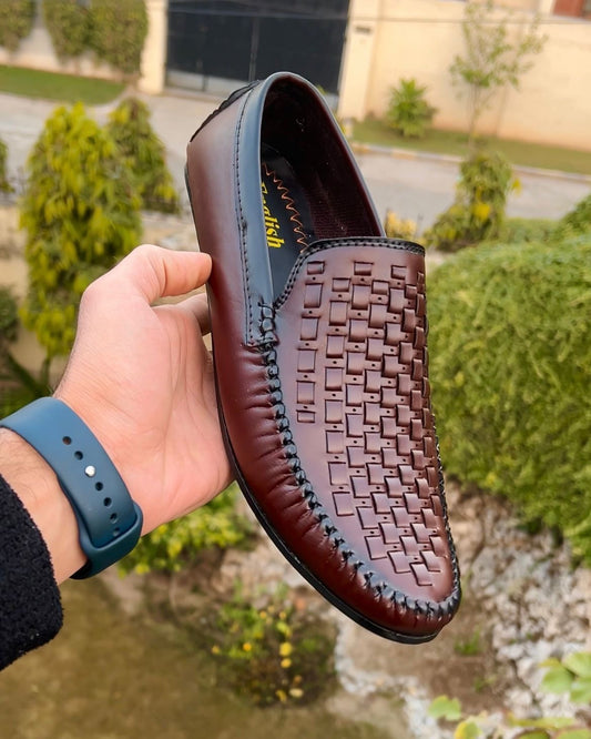 Hand-Woven SHOE