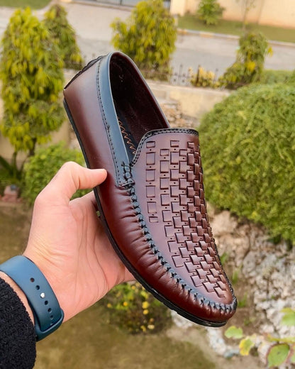 Hand-Woven SHOE