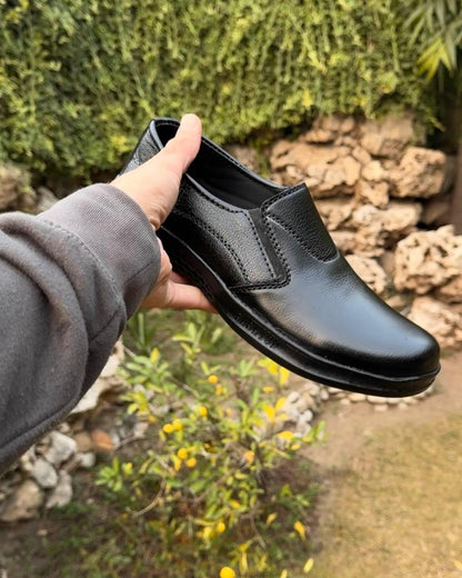 COMFORTABLE BLACK SHOE